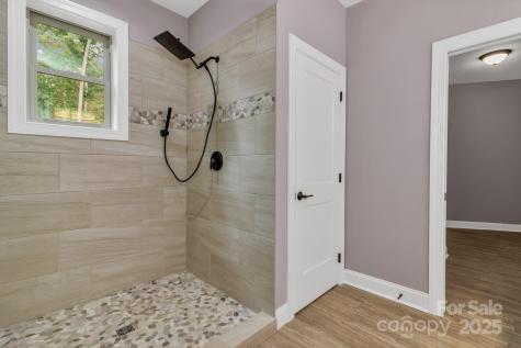 926 Settlers Trail Mars Hill NC 28754