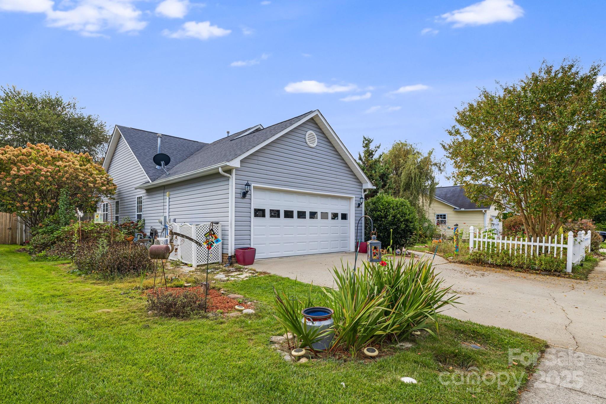 107 S Sunberry Trail Fletcher NC 28732
