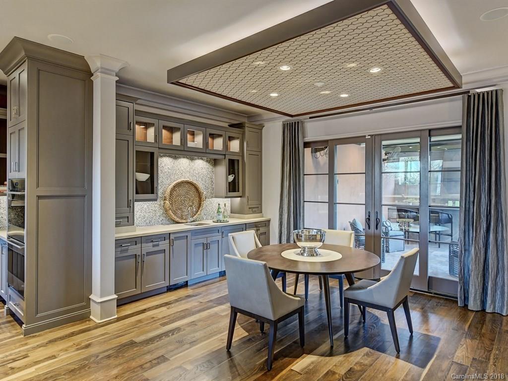5924 Saint John Lane Charlotte NC 28210