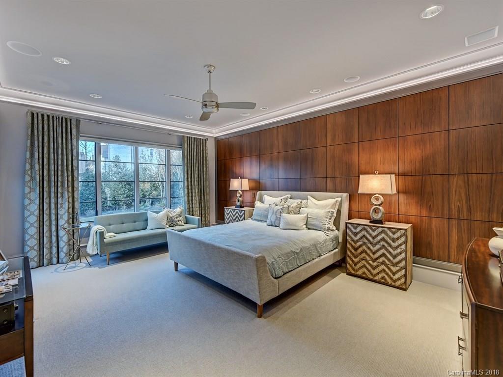 5924 Saint John Lane Charlotte NC 28210