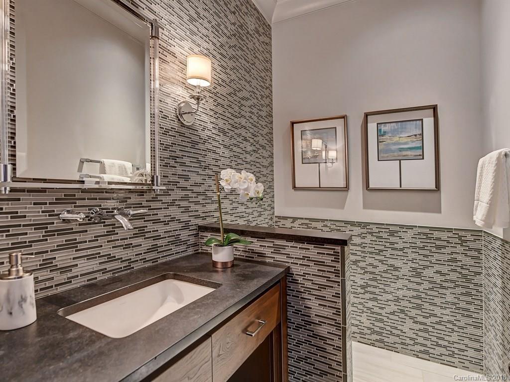 5924 Saint John Lane Charlotte NC 28210