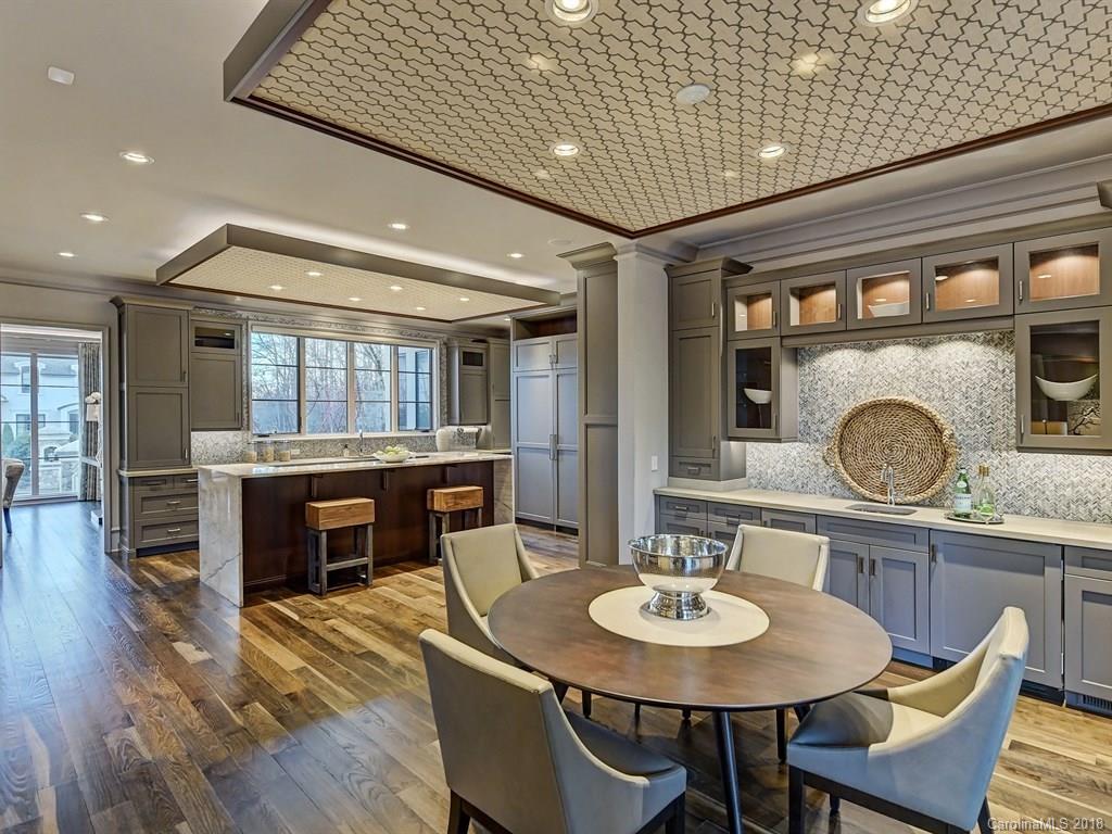 5924 Saint John Lane Charlotte NC 28210