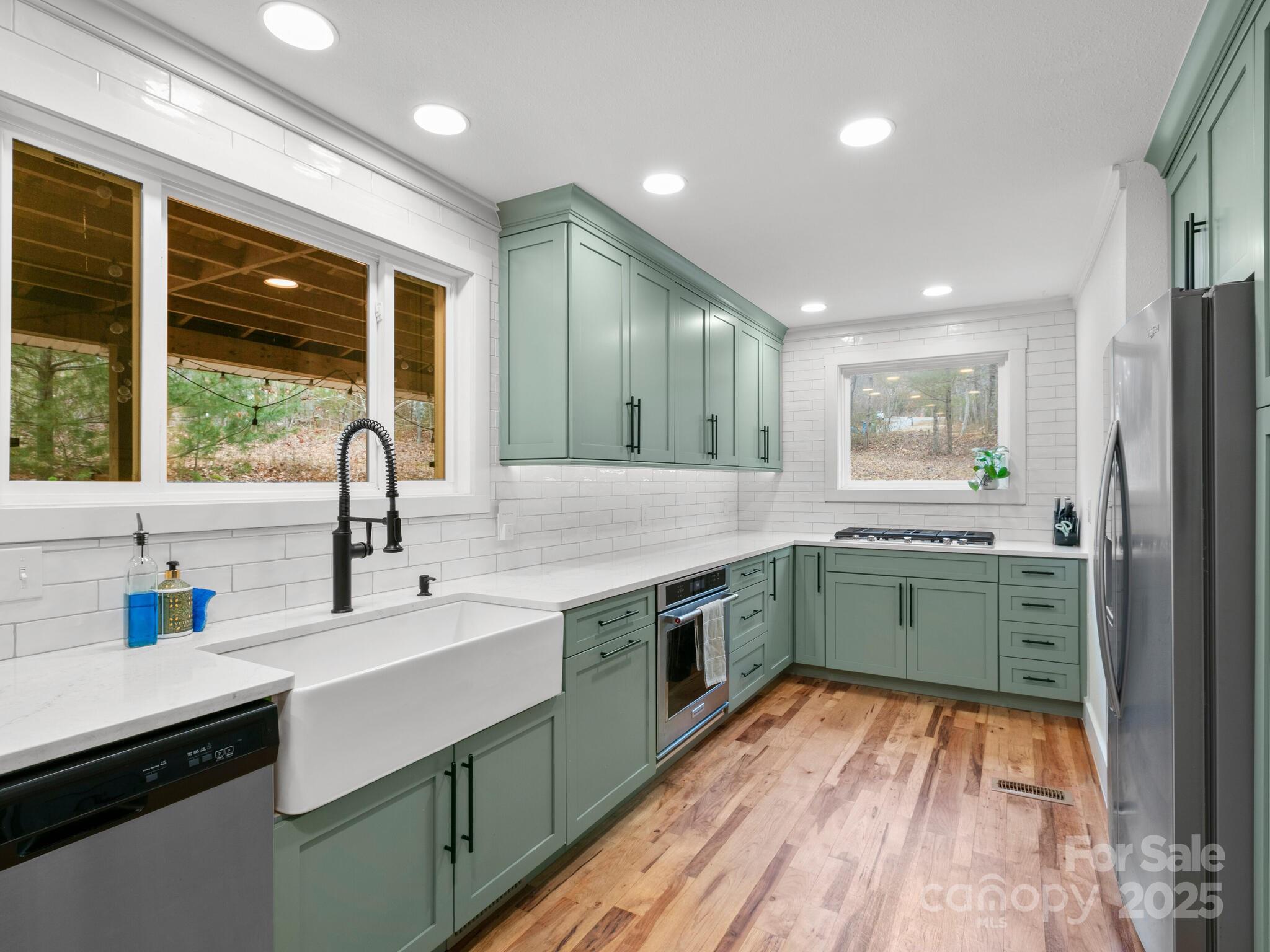 10 Bear Trail Fairview NC 28730