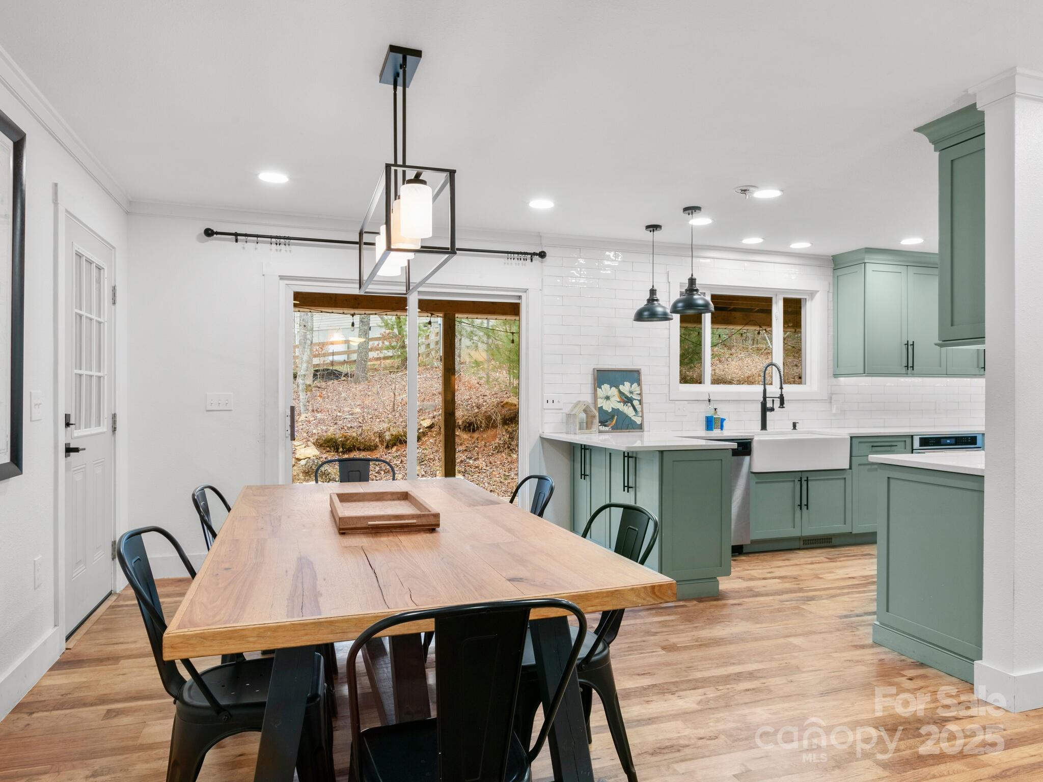 10 Bear Trail Fairview NC 28730