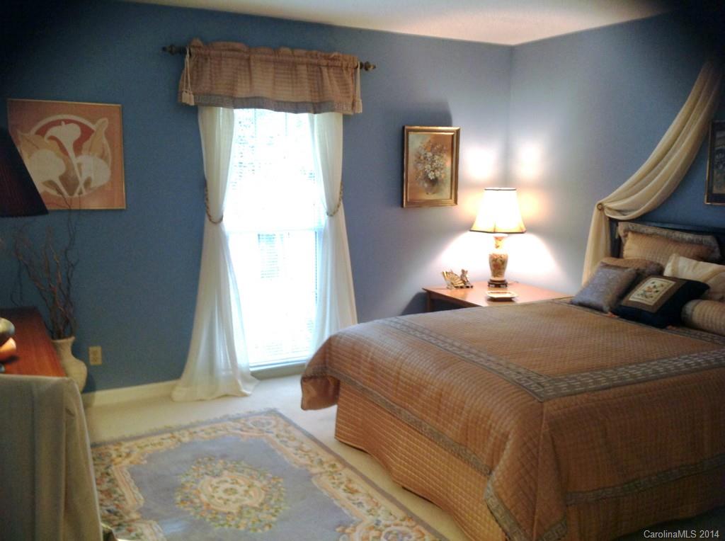 3033 Cutchin Drive Charlotte NC 28210