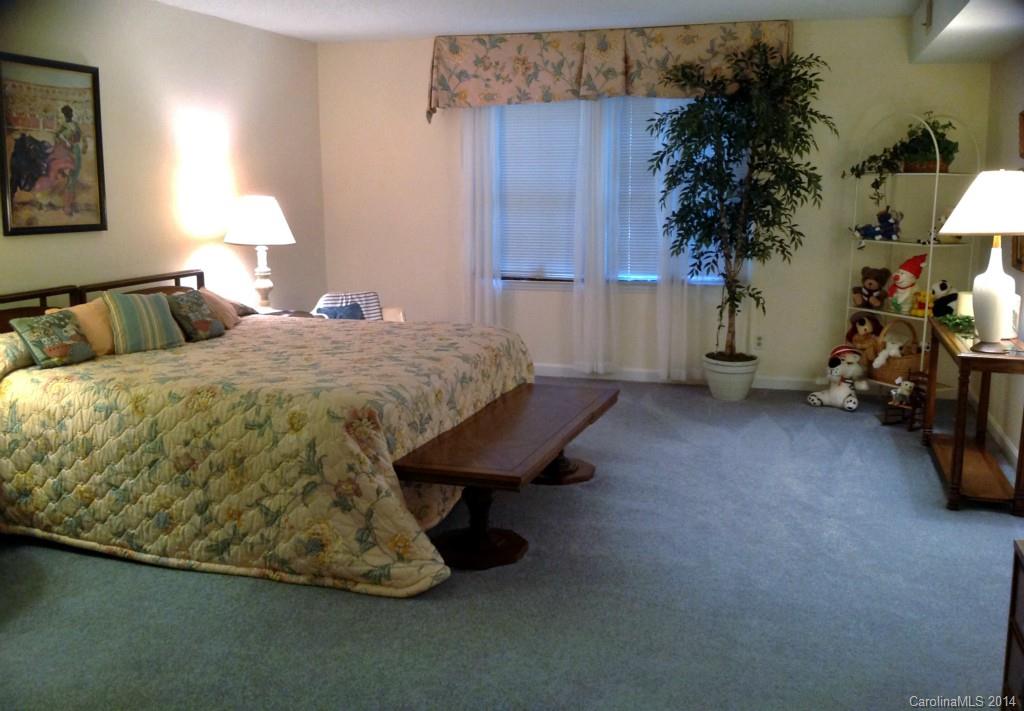 3033 Cutchin Drive Charlotte NC 28210