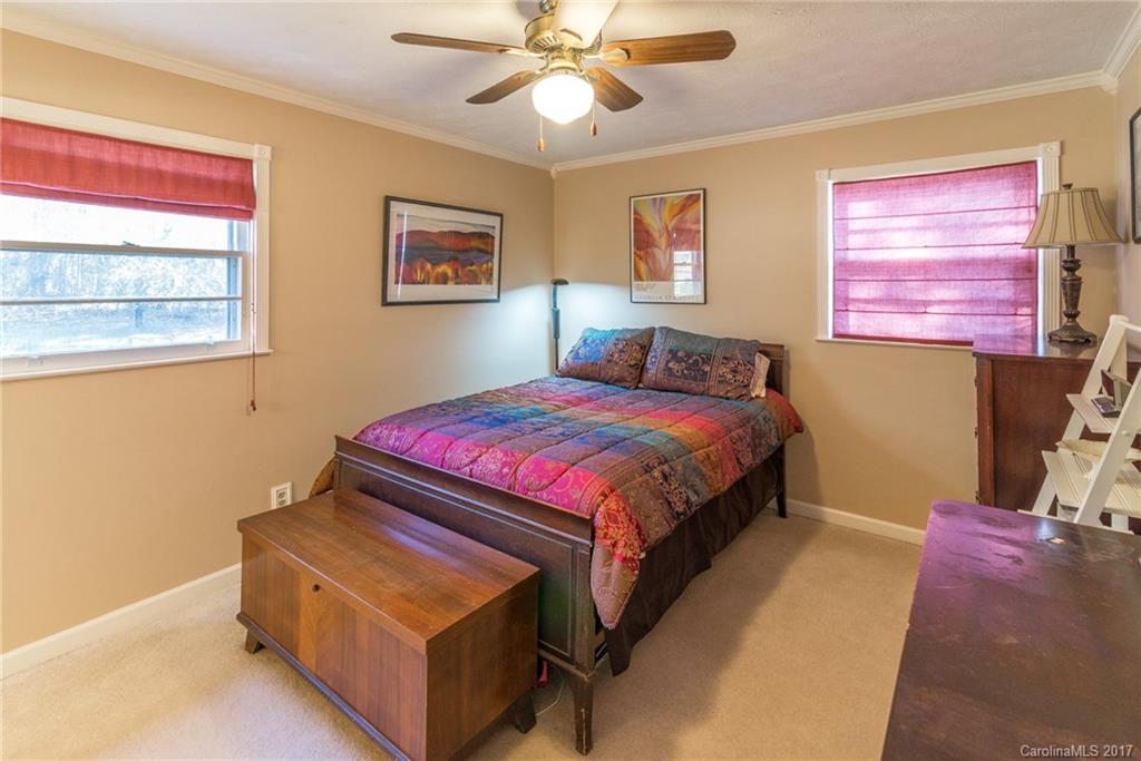 34 Sunset Drive Swannanoa NC 28778