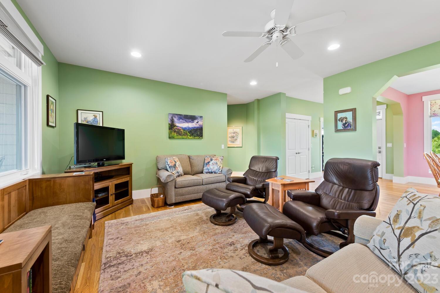 20 Piney Arbor Cove Marshall NC 28753