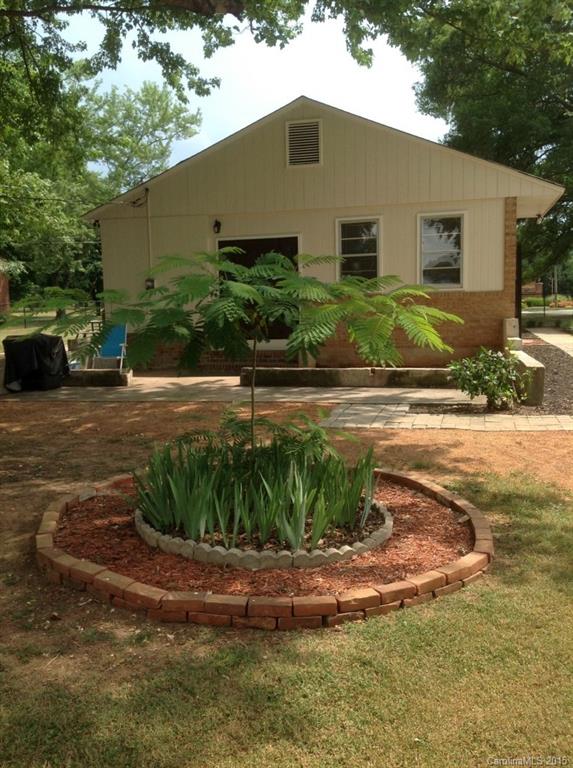 3700 Tipperary Place Charlotte NC 28215