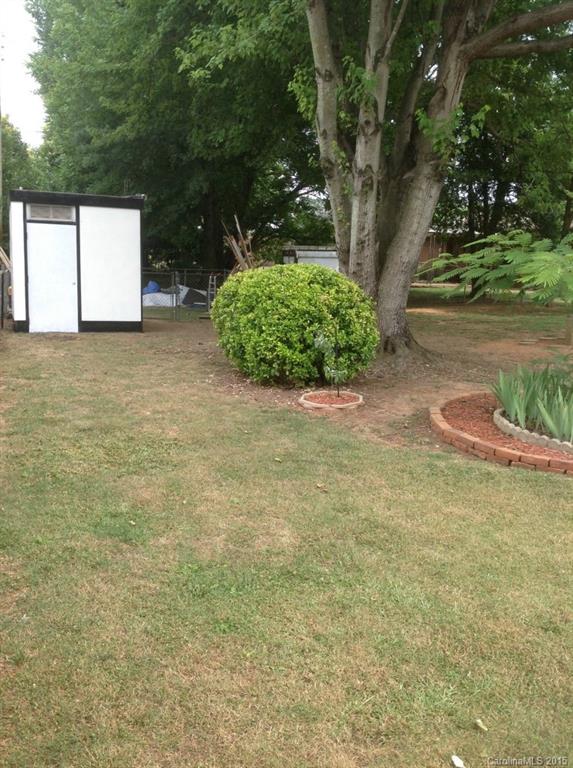 3700 Tipperary Place Charlotte NC 28215