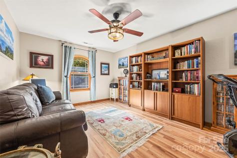 336 Berry Lane Bryson City NC 28713