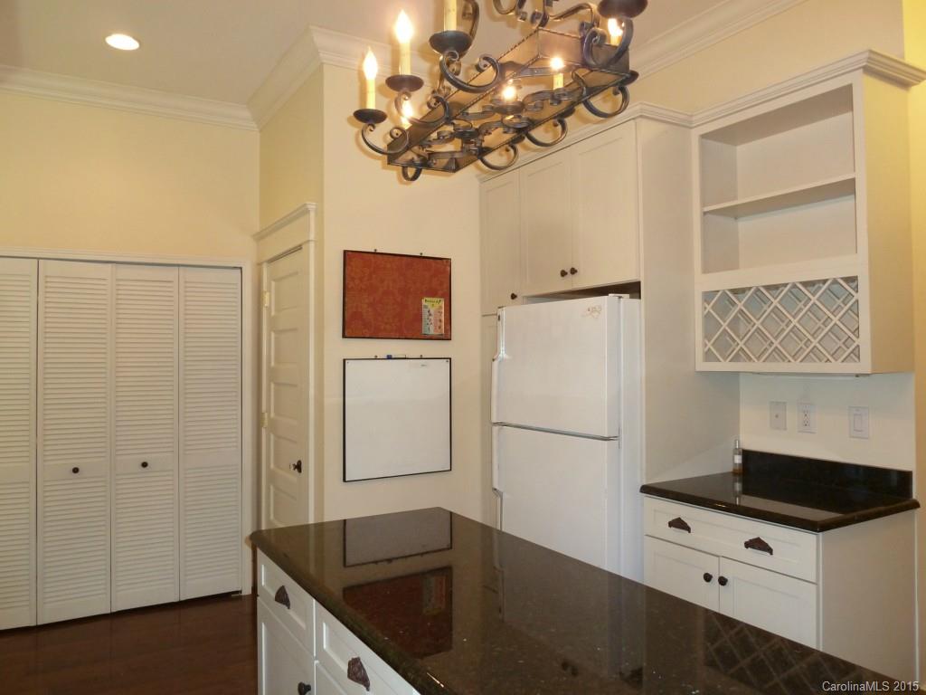 2022 Dartmouth Place Charlotte NC 28207