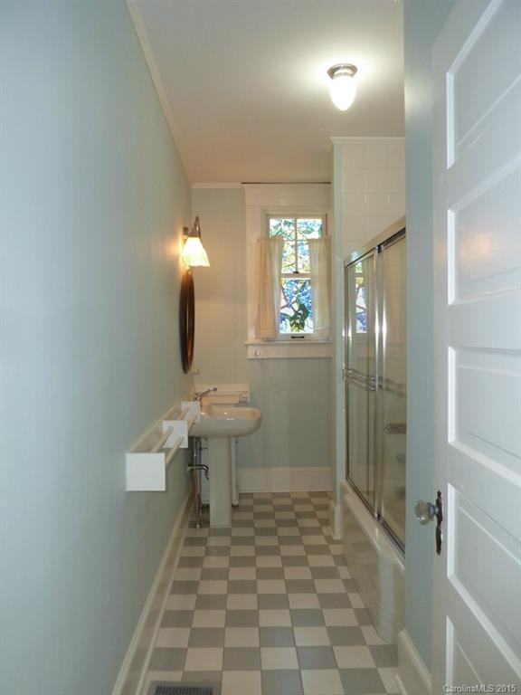 2022 Dartmouth Place Charlotte NC 28207