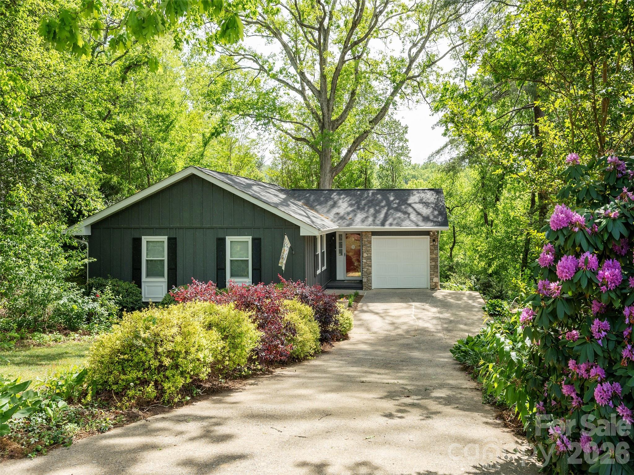 40 Fieldcrest Road Arden NC 28704