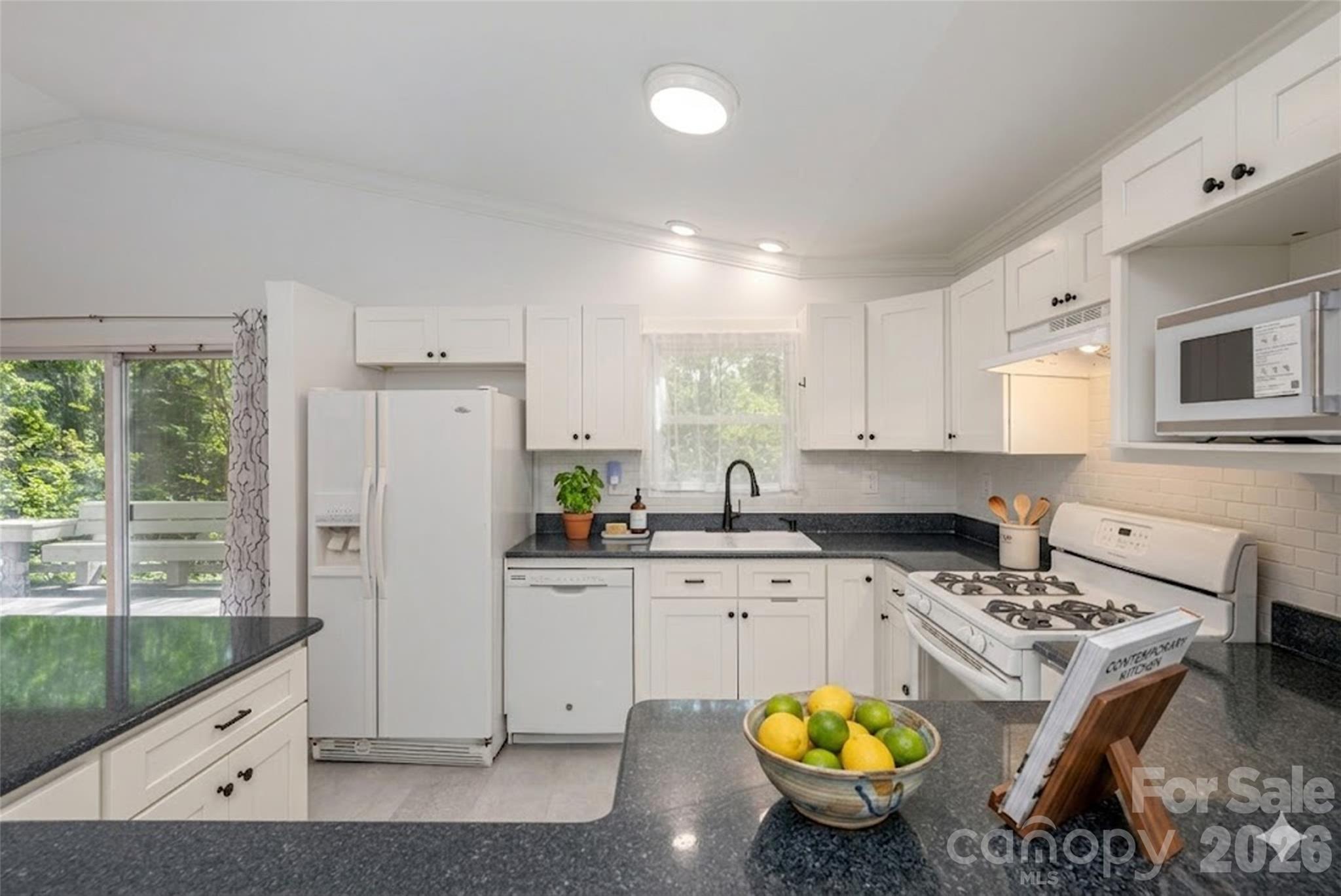 40 Fieldcrest Road Arden NC 28704