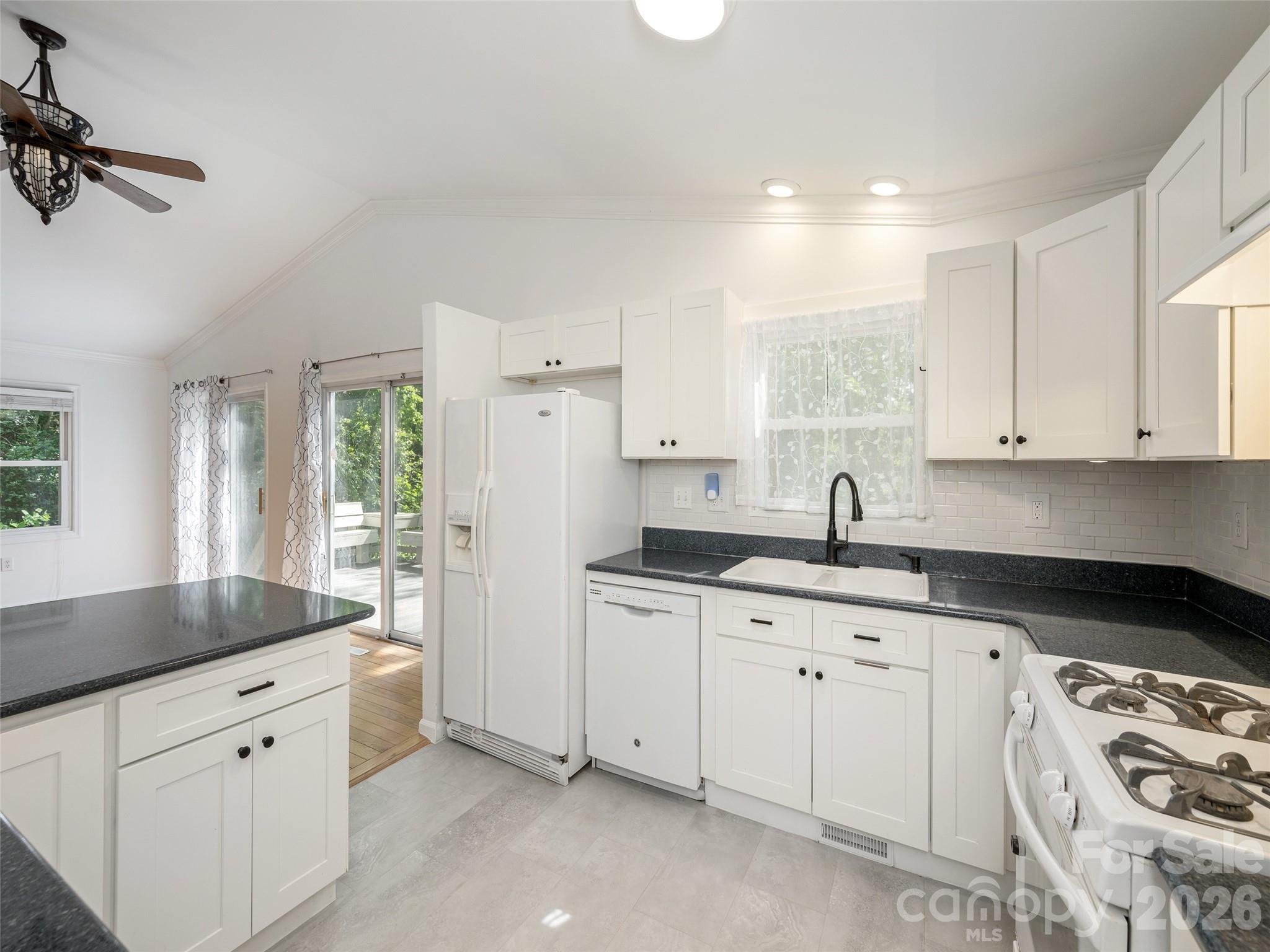 40 Fieldcrest Road Arden NC 28704