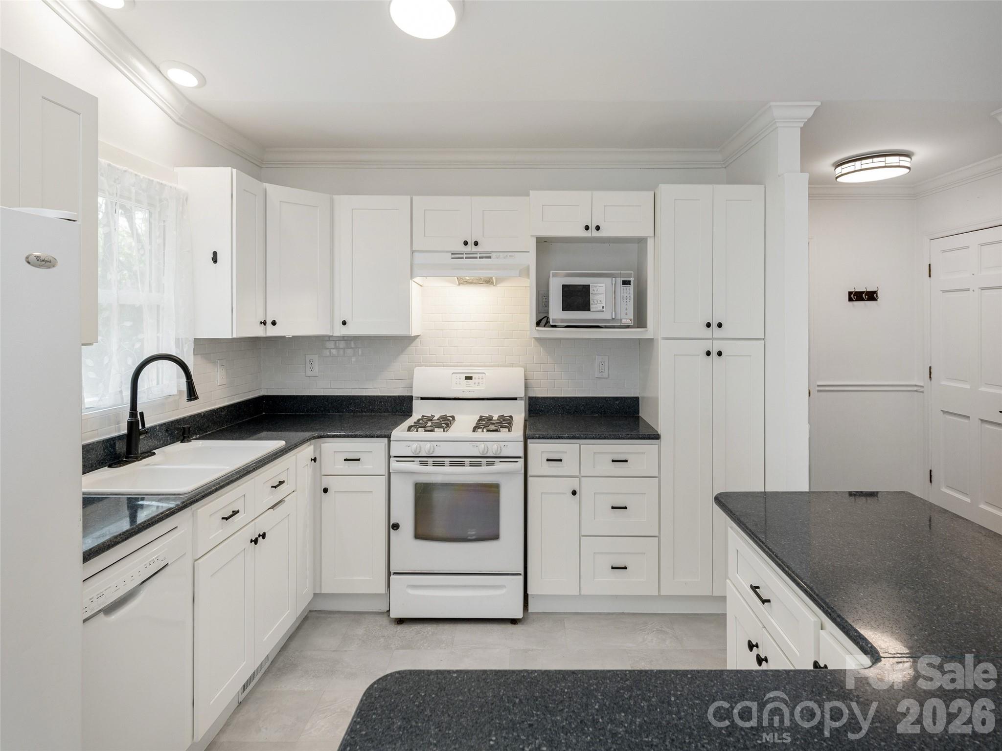 40 Fieldcrest Road Arden NC 28704