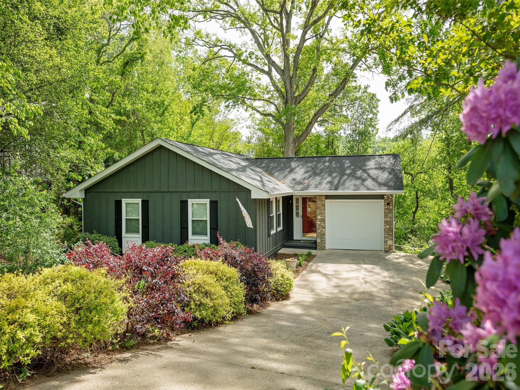 40 Fieldcrest Road Arden NC 28704
