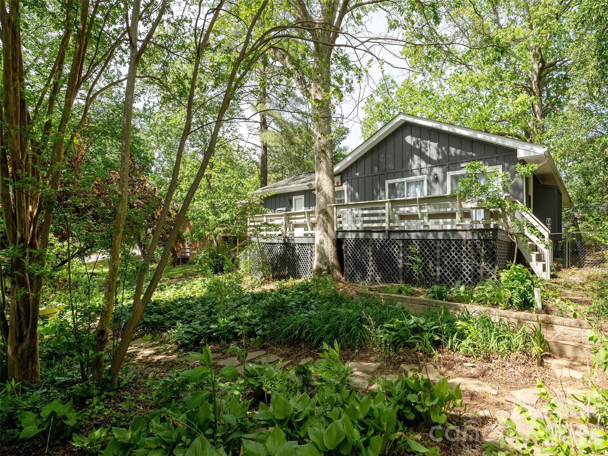 40 Fieldcrest Road Arden NC 28704