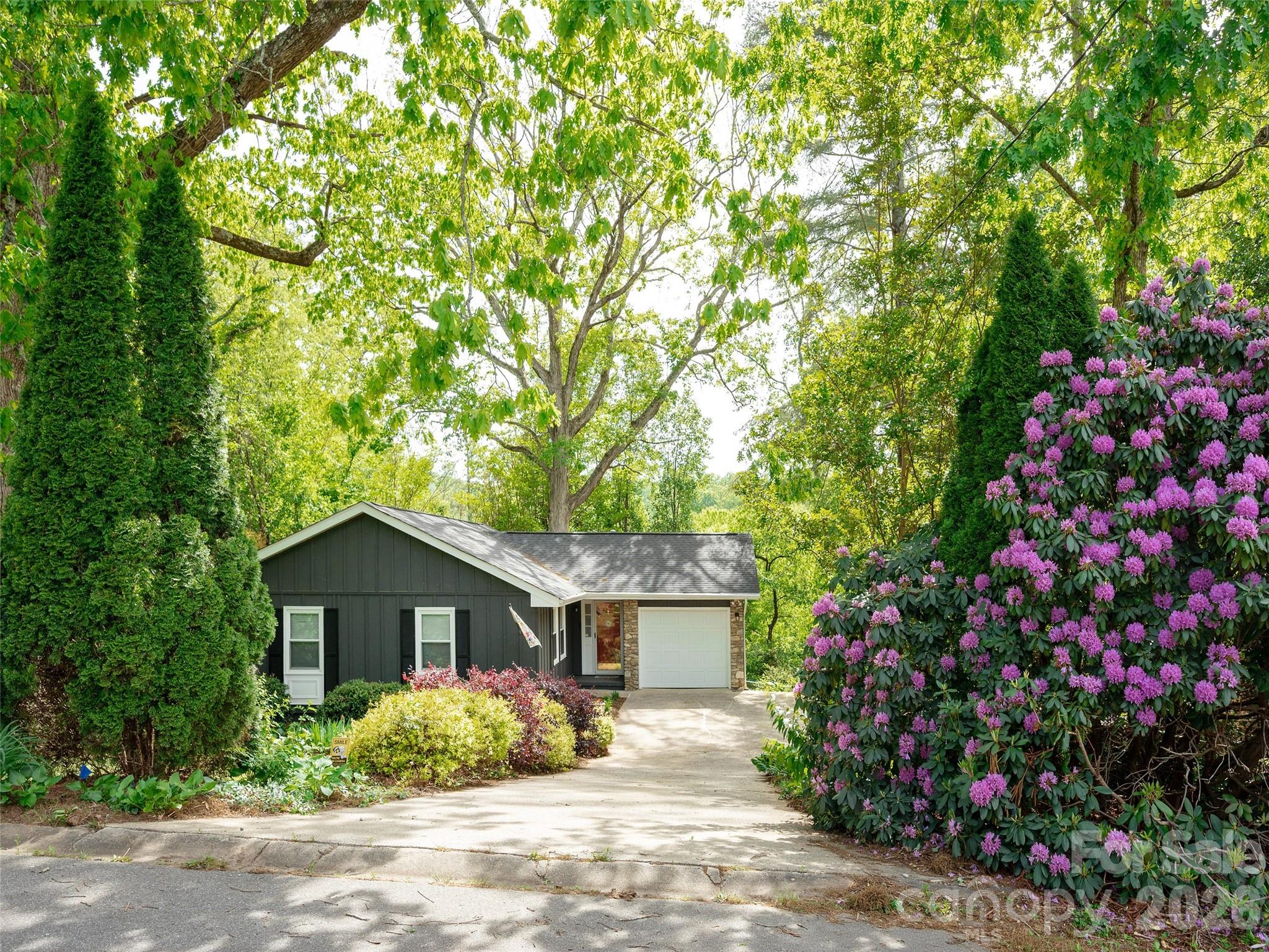 40 Fieldcrest Road Arden NC 28704