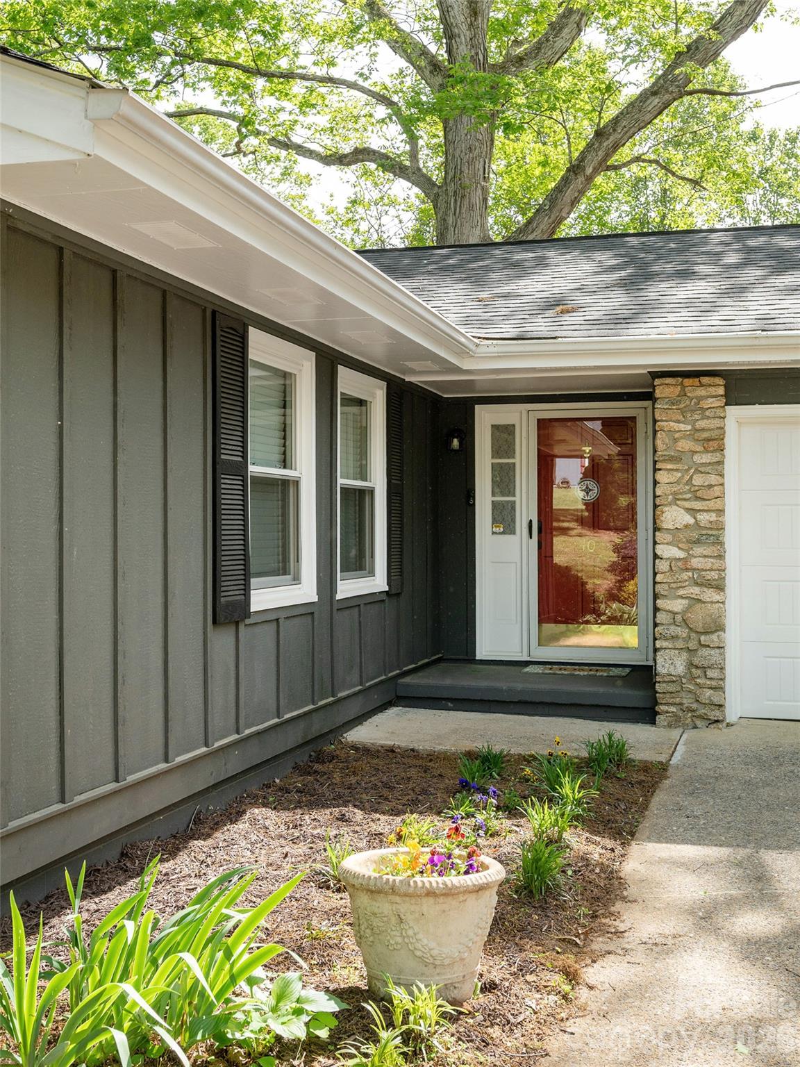 40 Fieldcrest Road Arden NC 28704