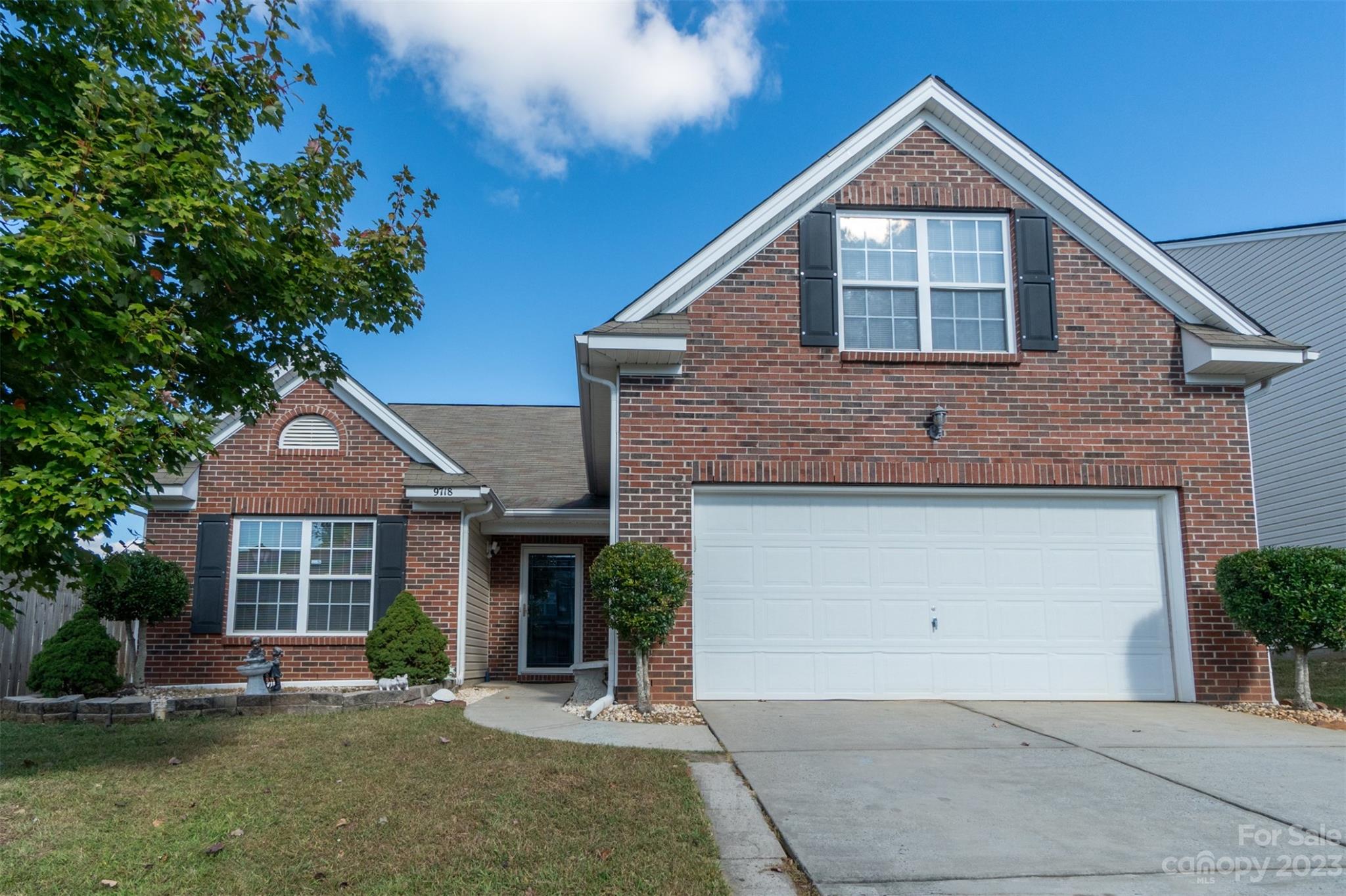 9718 Hollystone Lane Charlotte NC 28215