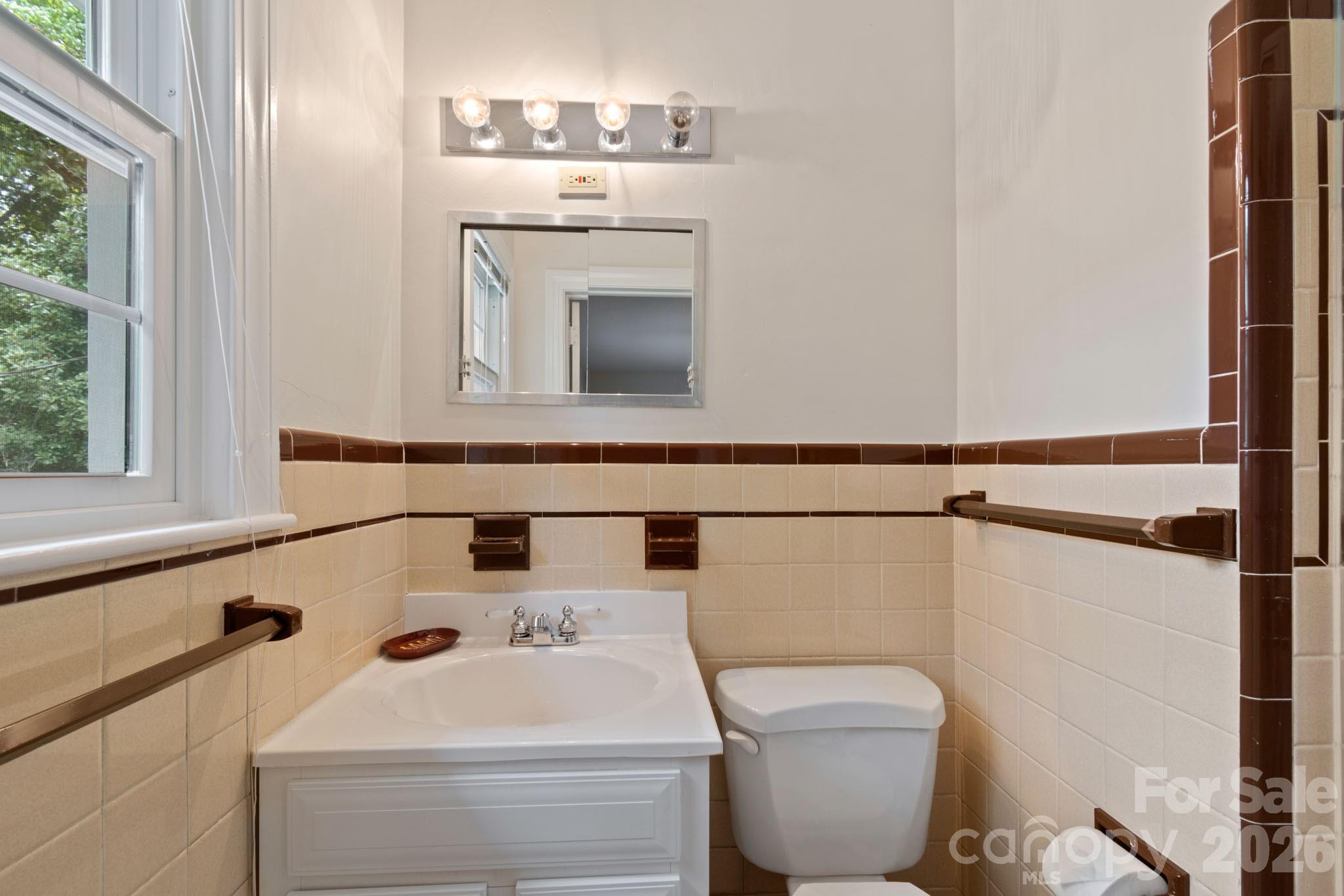 4215 Chelmsford Road Charlotte NC 28211
