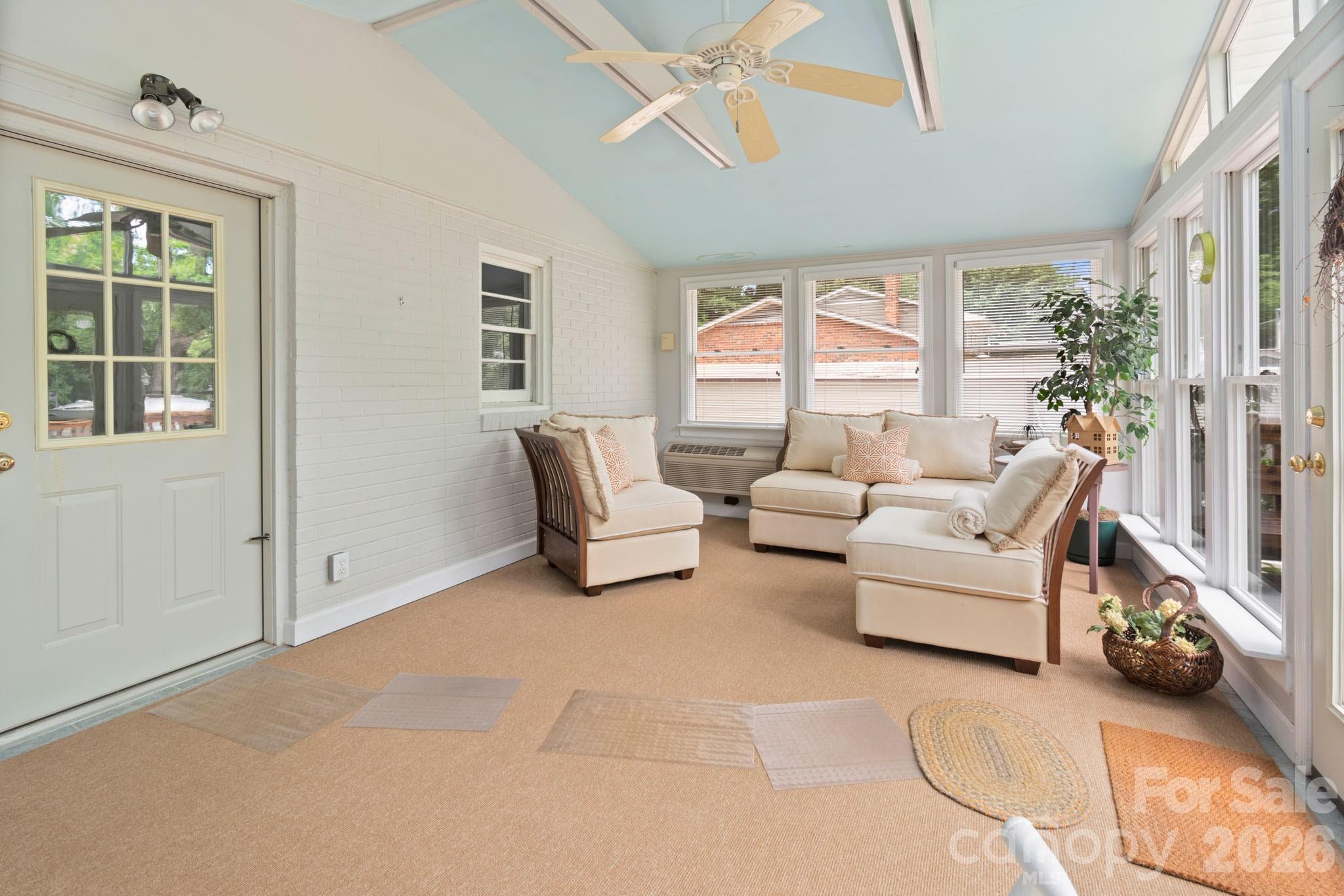 4215 Chelmsford Road Charlotte NC 28211