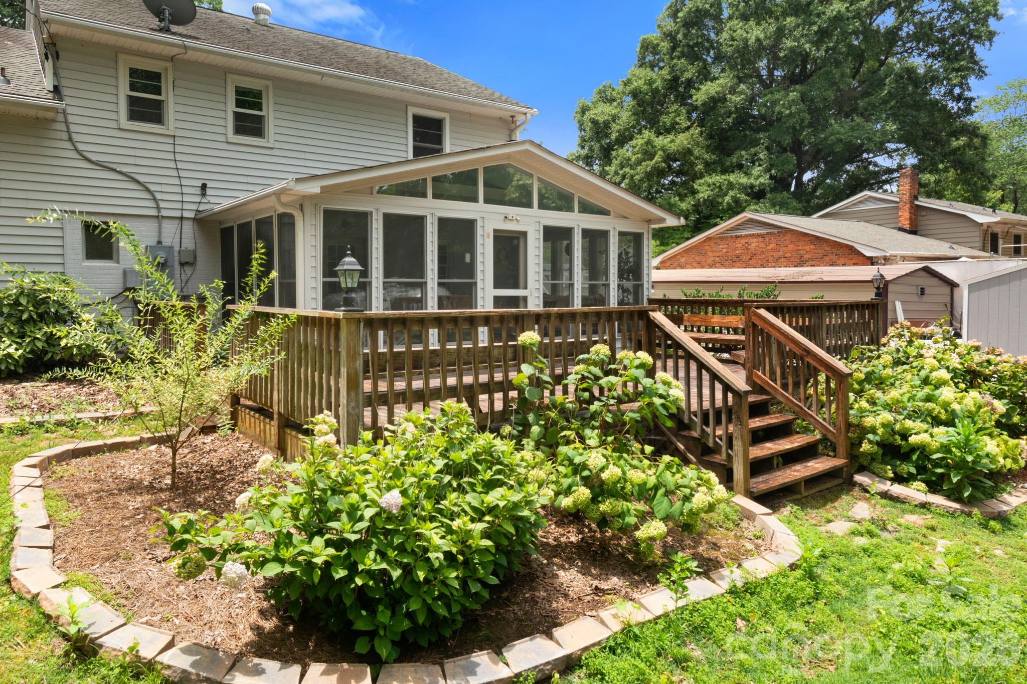 4215 Chelmsford Road Charlotte NC 28211