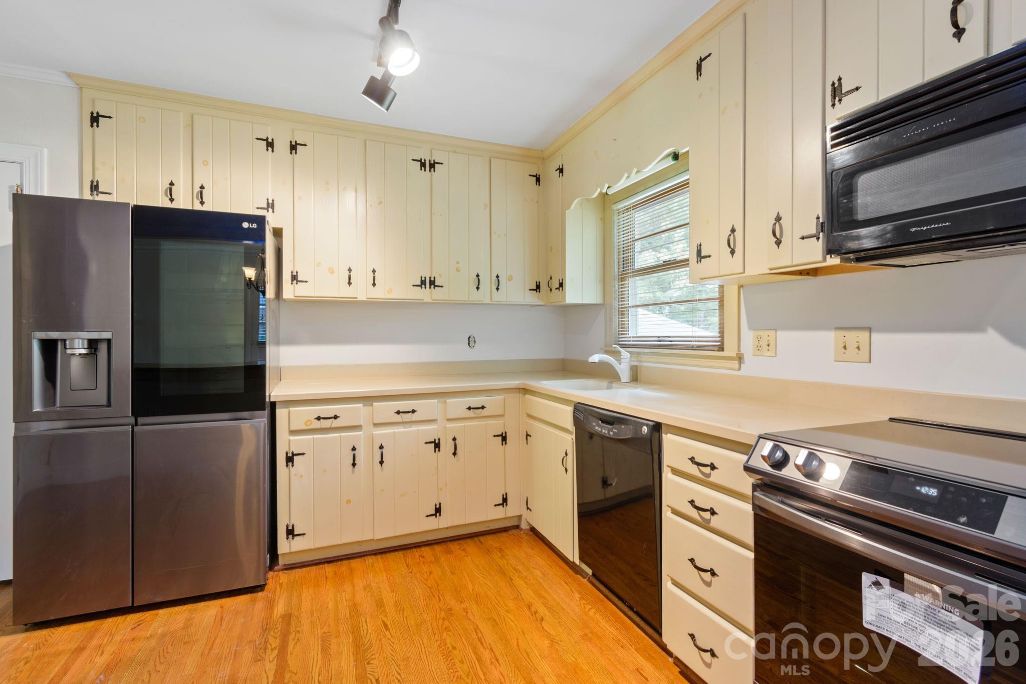 4215 Chelmsford Road Charlotte NC 28211