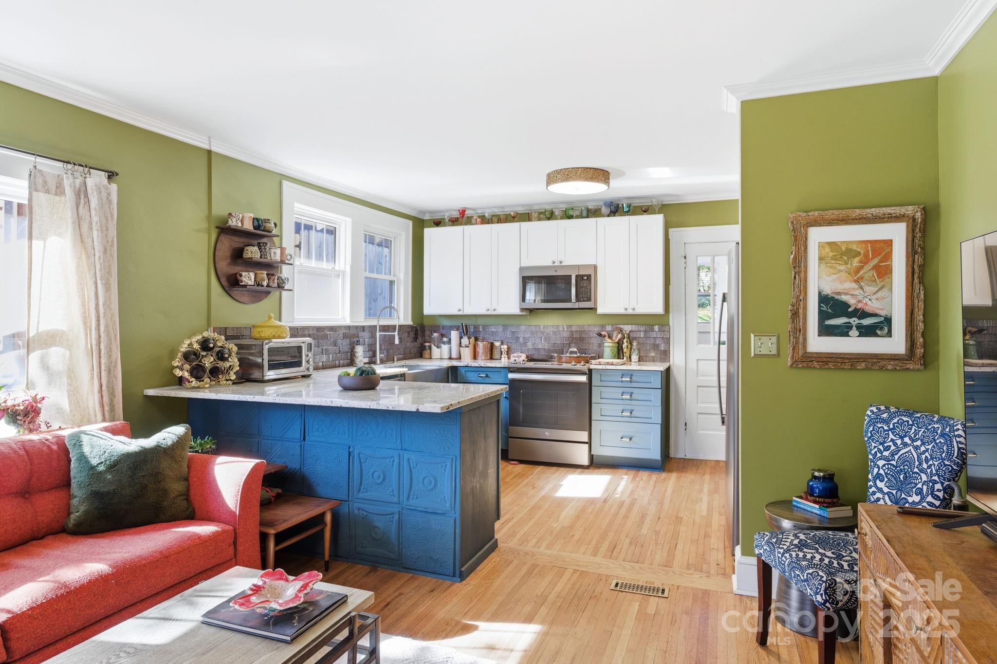 32 Florida Place Asheville NC 28806