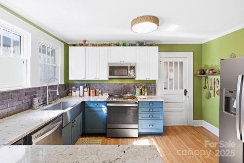 32 Florida Place Asheville NC 28806