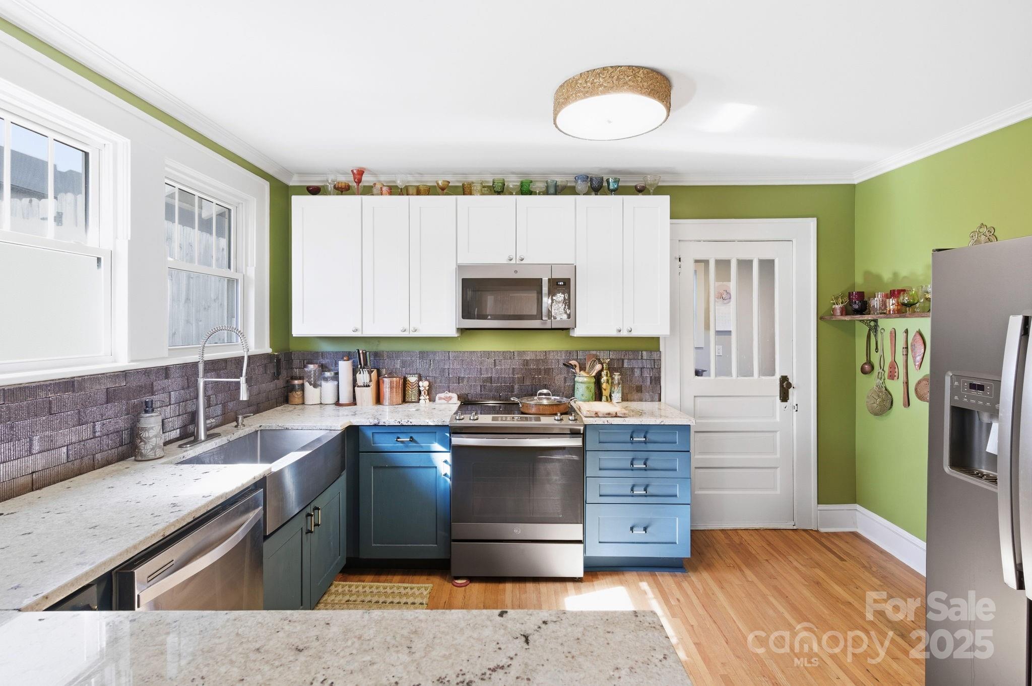 32 Florida Place Asheville NC 28806