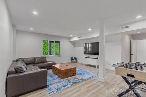 181 Lakeshore Drive Asheville NC 28804