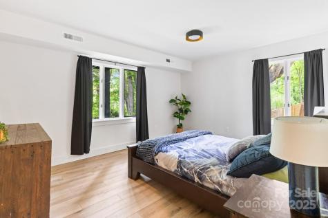 181 Lakeshore Drive Asheville NC 28804