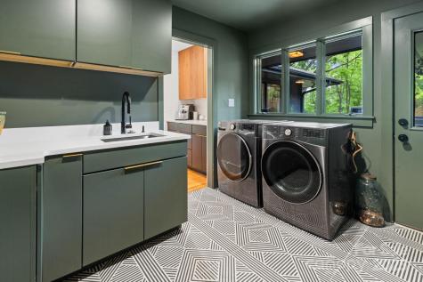 181 Lakeshore Drive Asheville NC 28804