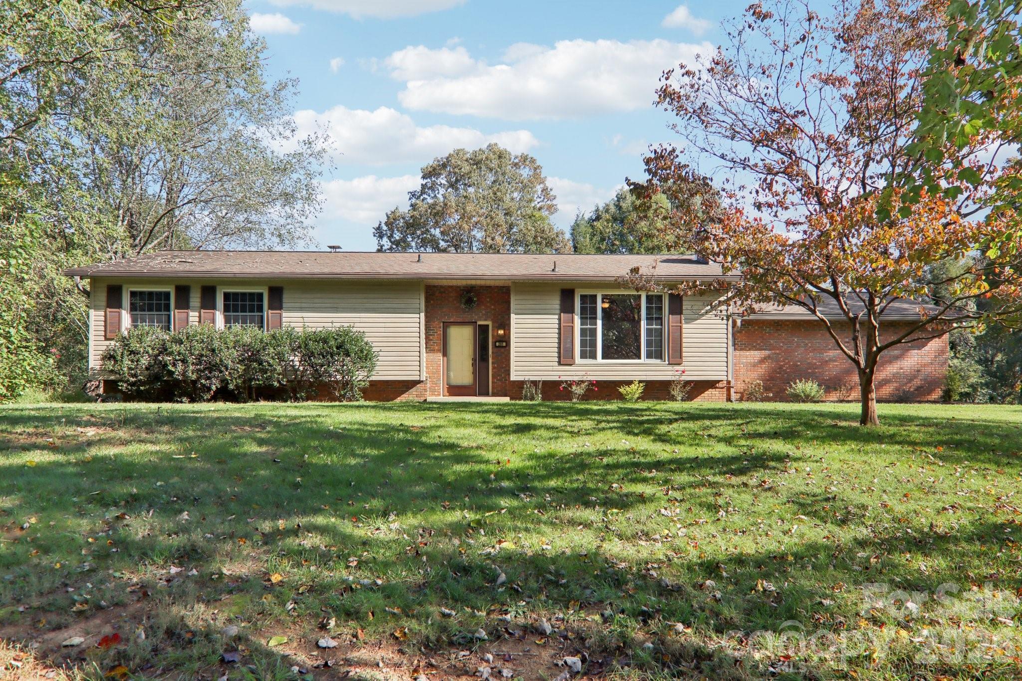 261 Eastview Drive Brevard NC 28712