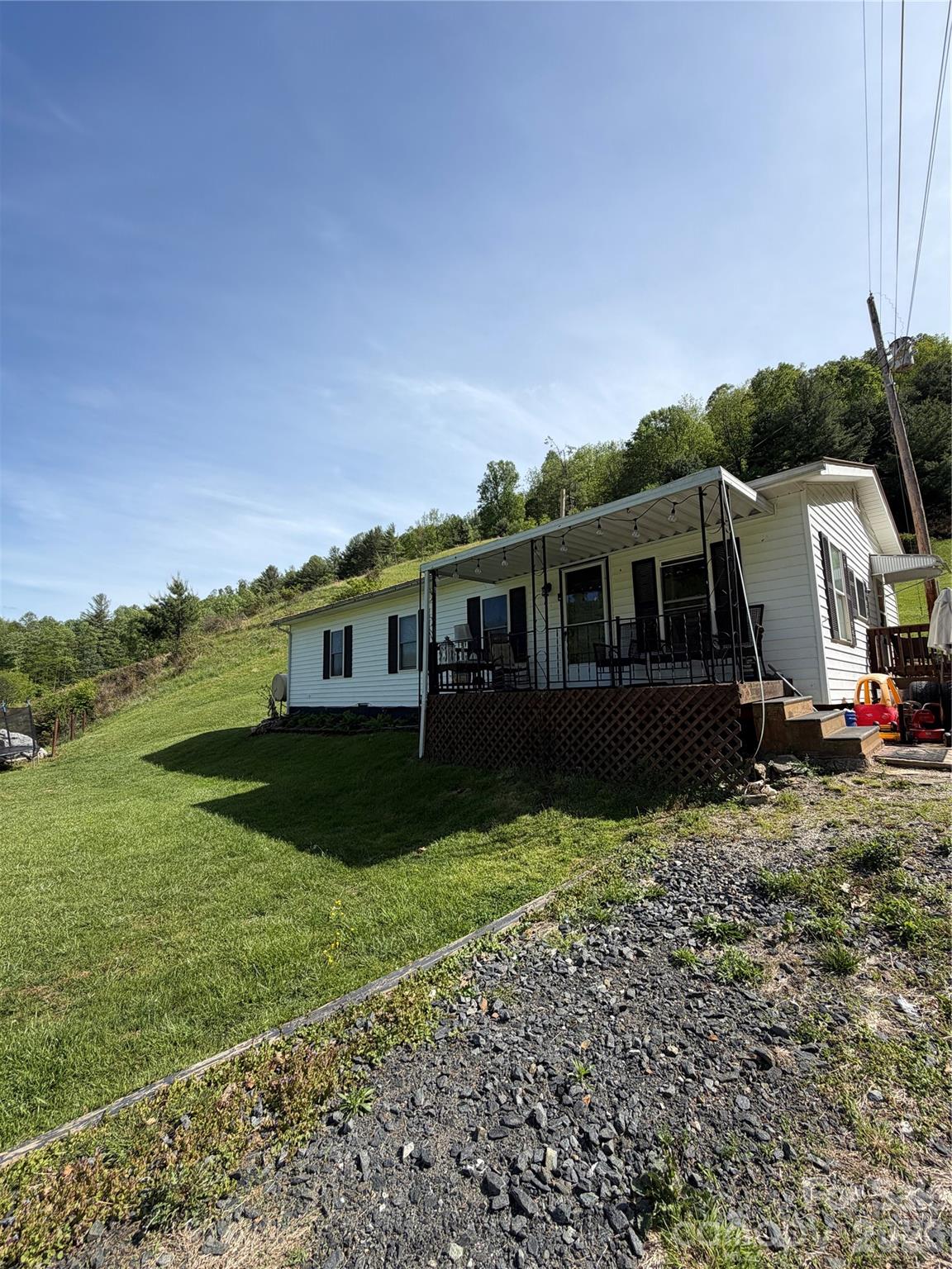 1663 Bailey Branch Road Burnsville NC 28714