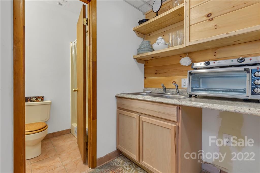 21 Oakmont Drive Fairview NC 28730