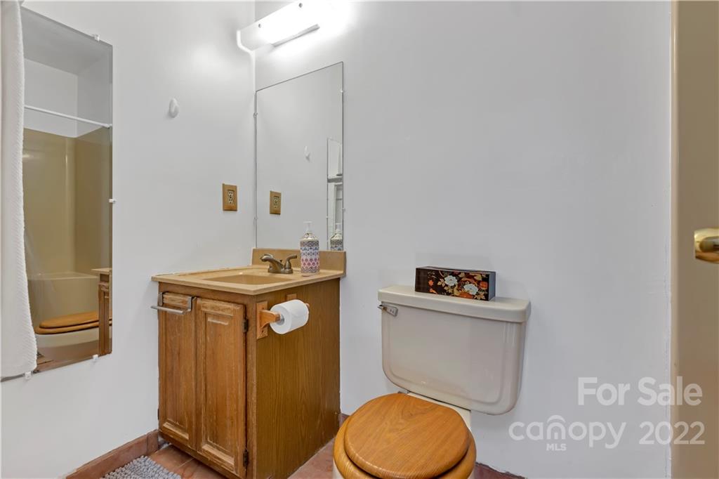 21 Oakmont Drive Fairview NC 28730