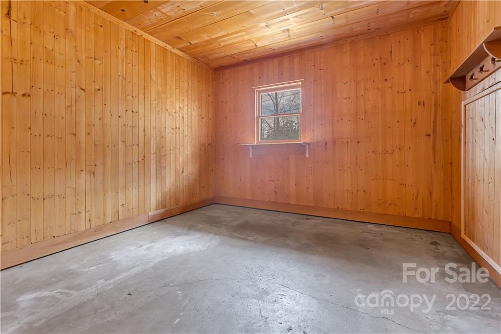 21 Oakmont Drive Fairview NC 28730