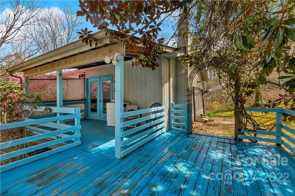 21 Oakmont Drive Fairview NC 28730