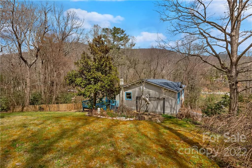 21 Oakmont Drive Fairview NC 28730