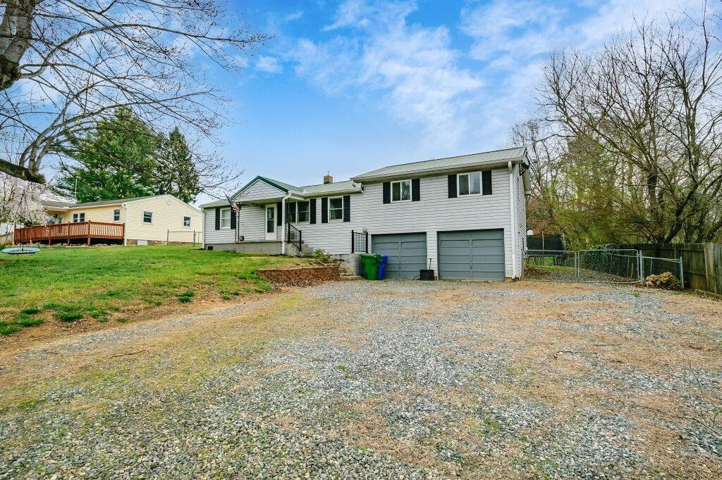 86 Maple Avenue Candler NC 28715