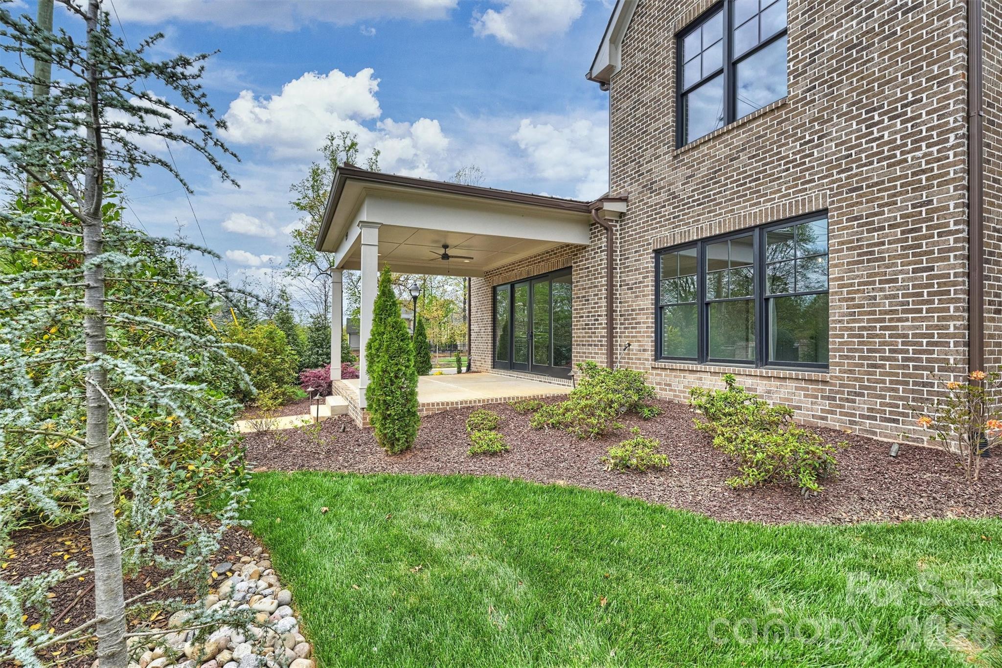 8159 Fairview Road Charlotte NC 28226