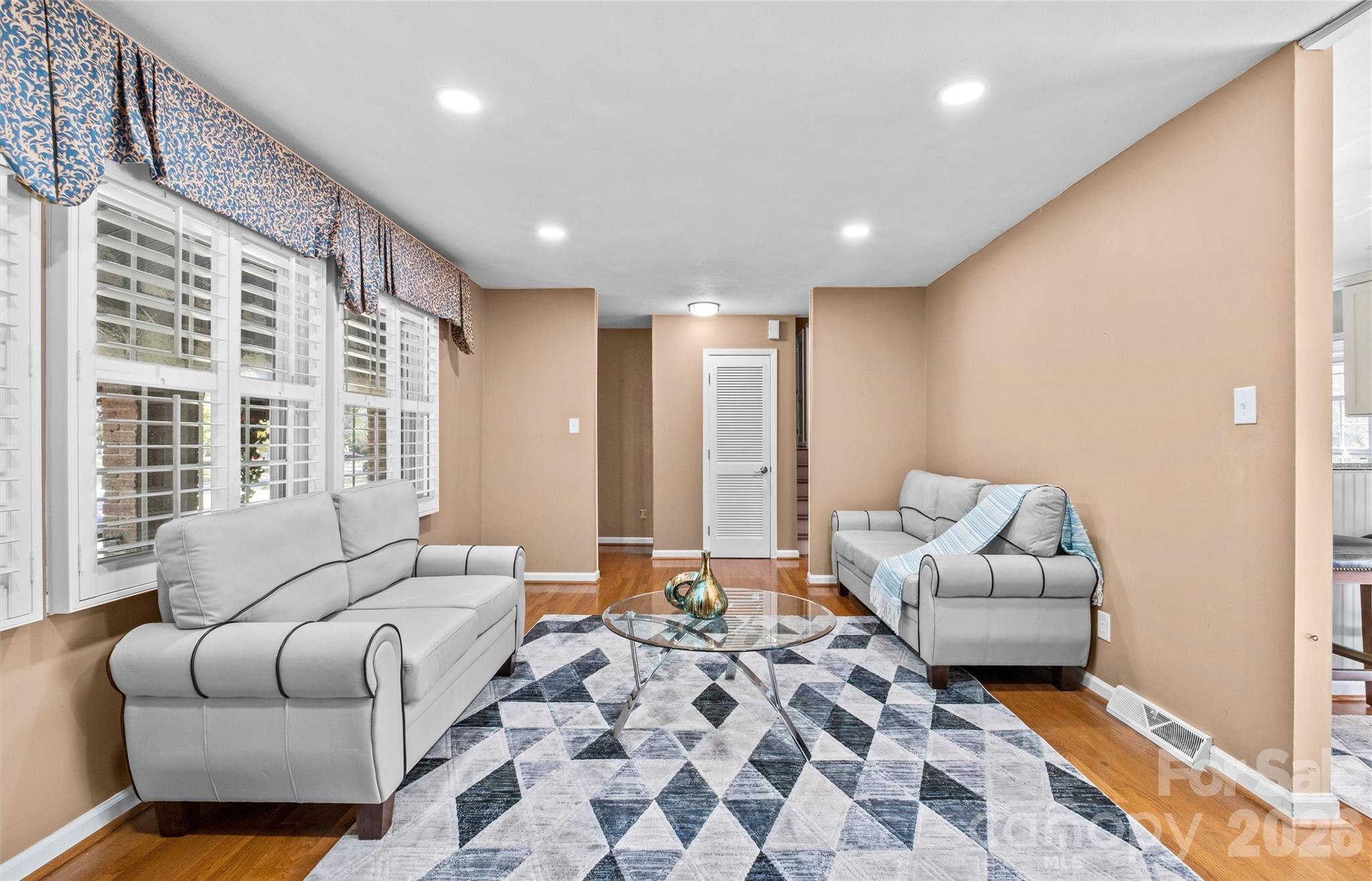7037 Crossridge Road Charlotte NC 28214