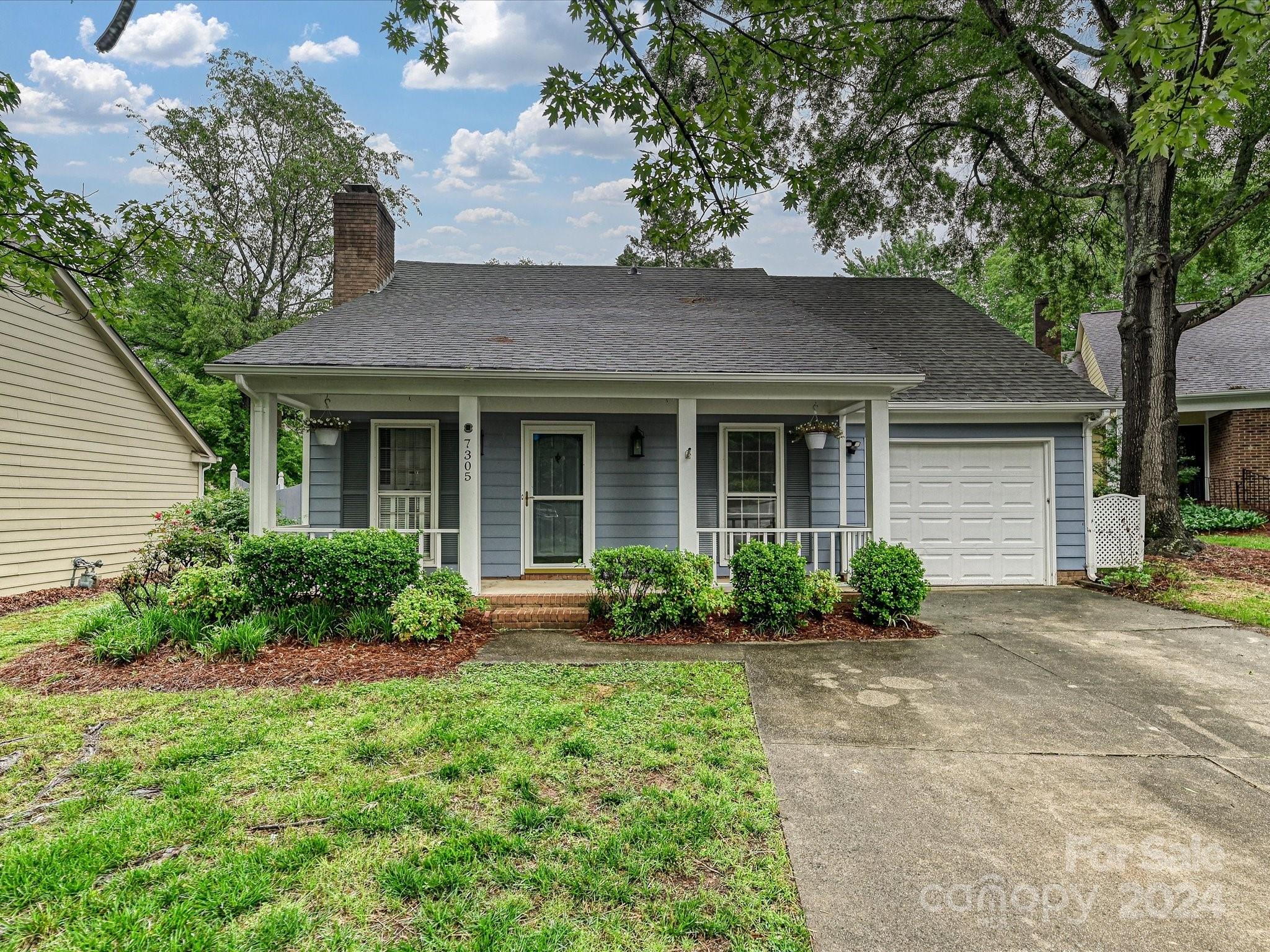 7305 Leacroft Court Charlotte NC 28226