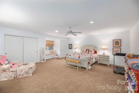 59 Old Pasture Way Hendersonville NC 28739