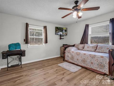 47 Granny Apple Road Hendersonville NC 28792