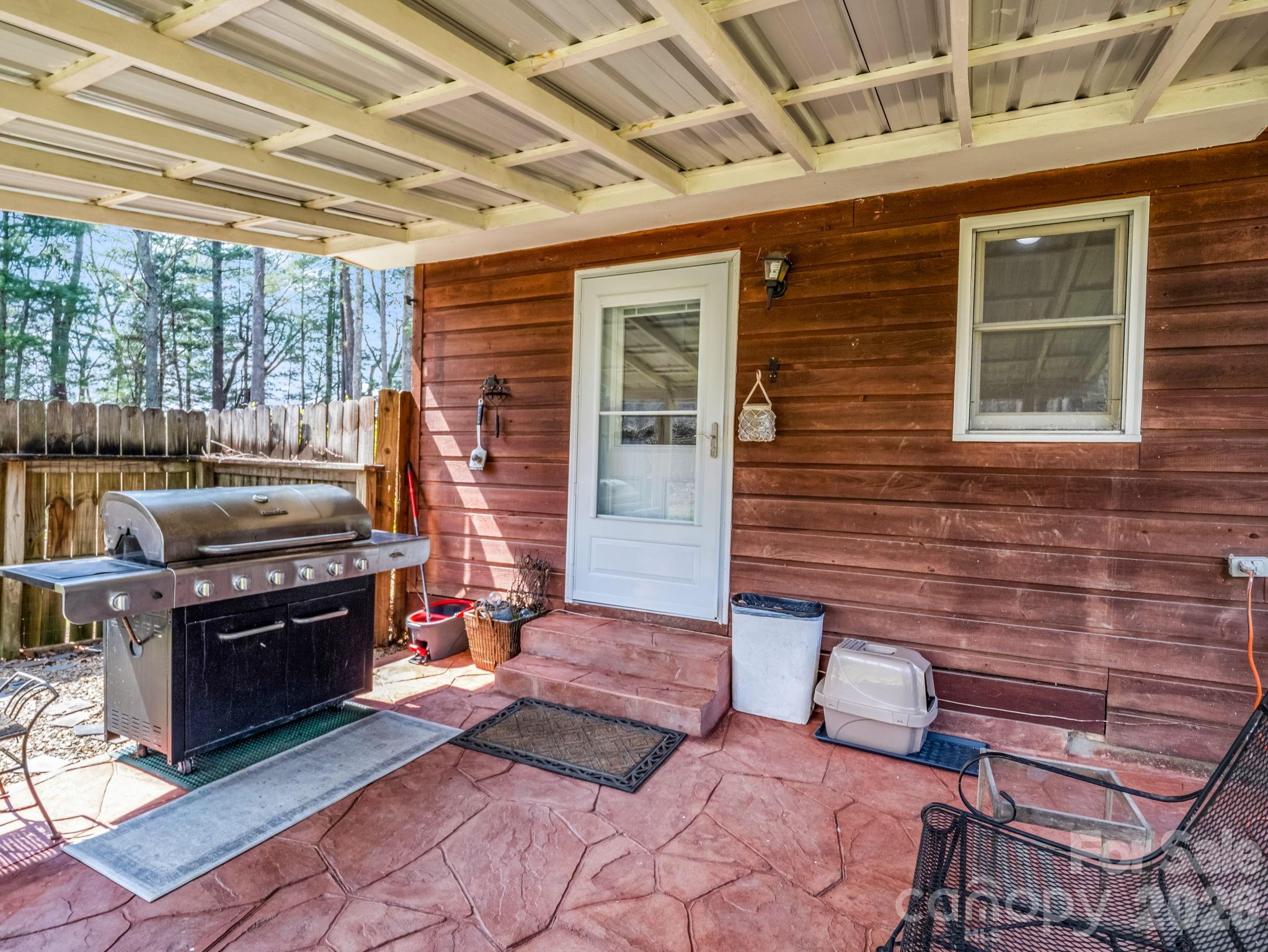 47 Granny Apple Road Hendersonville NC 28792